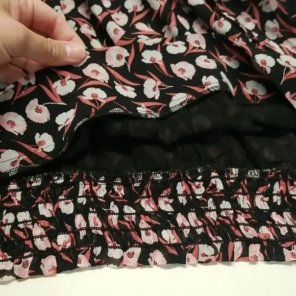 {Ann Taylor Factory} Floral Print Polyester Ruffled Blouse - Picture 11 of 14